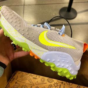 Used Nike Wildhorse Trail 8.5 men’s sneakers